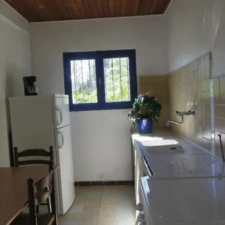 Blancheur Mediterraneenne アパート